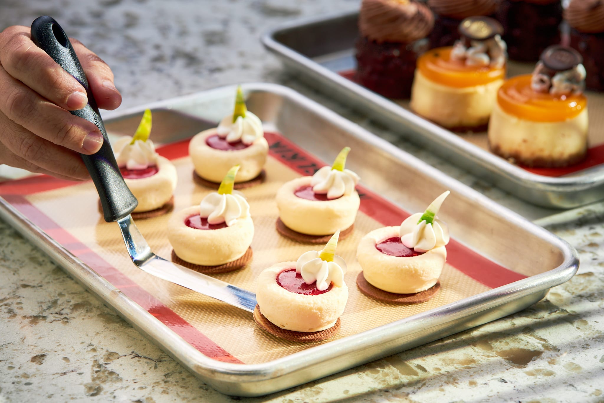 A Sophisticated E-Commerce Experience for Michelin-Trained Patisserie