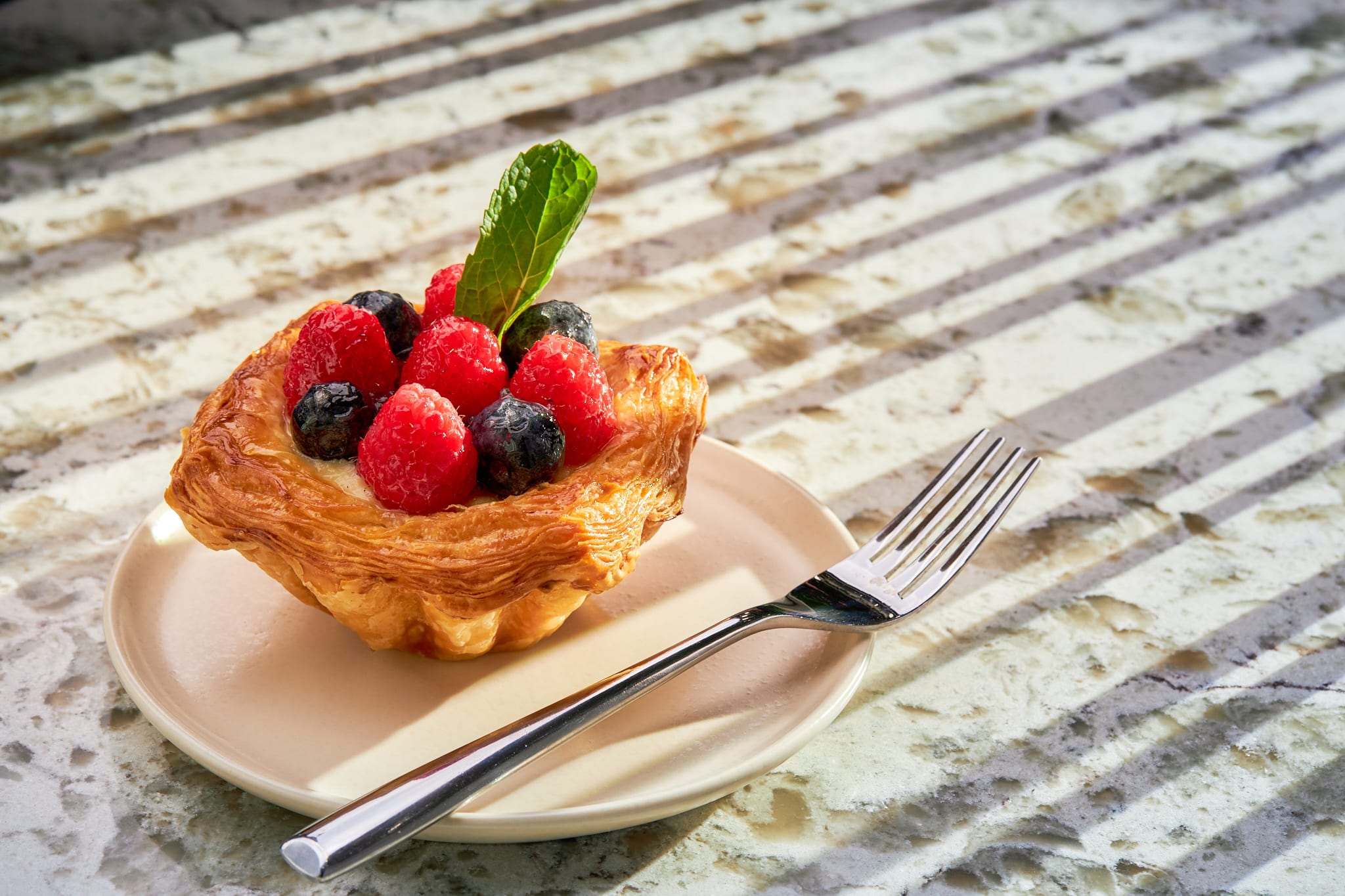 A Sophisticated E-Commerce Experience for Michelin-Trained Patisserie